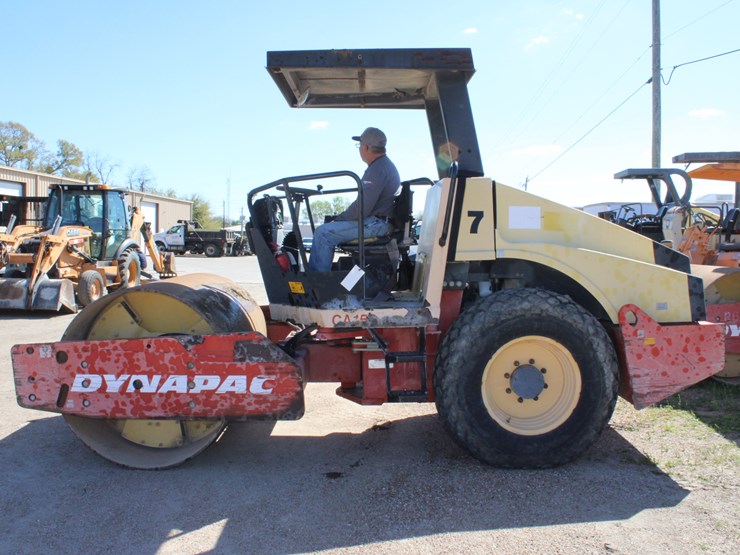 2005-dynapac-ca152d-image-1