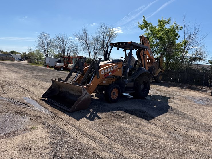 2017-case-580sn-image-4