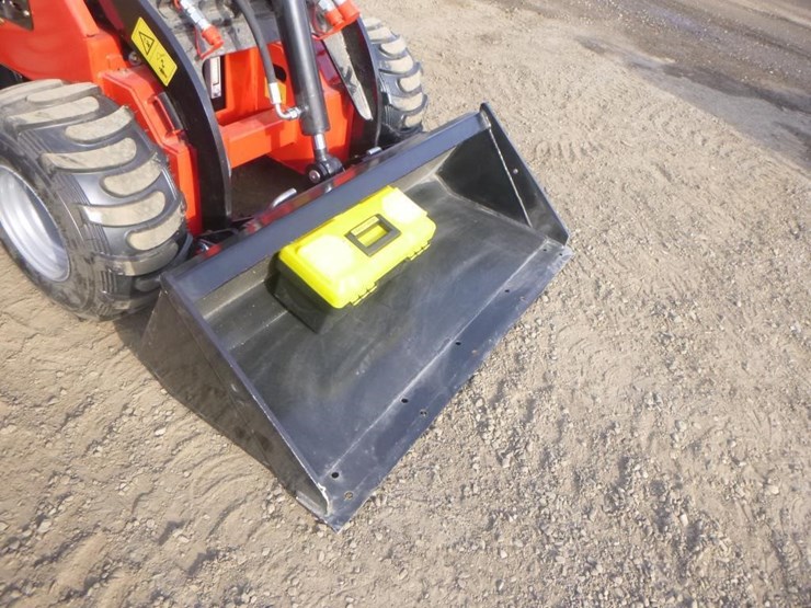 2026-sdlool-323w-skid-steer-loader-image-8