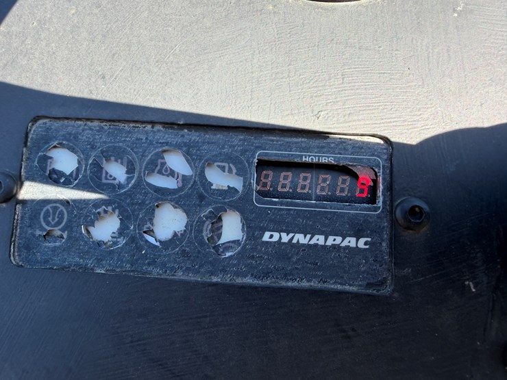 2006-dynapac-cp142-image-9