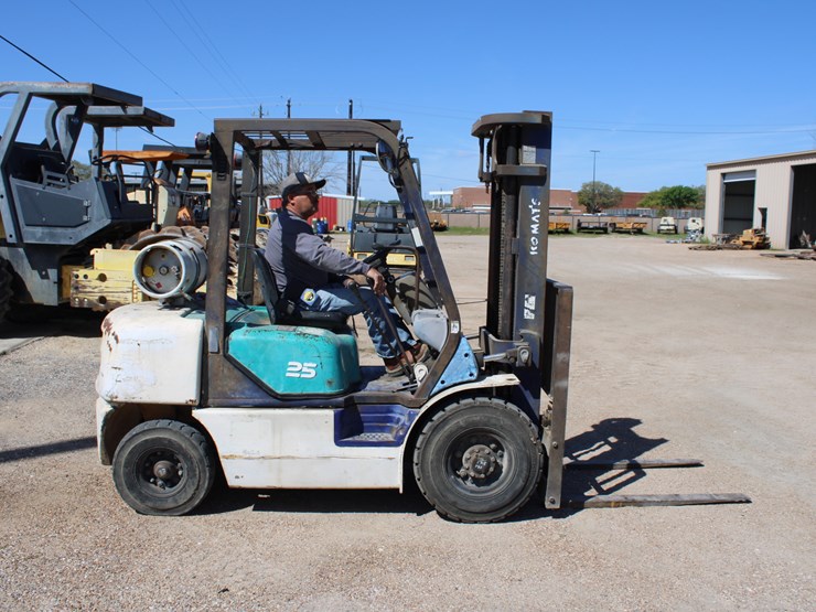 1997-komatsu-fg25c-12-image-1