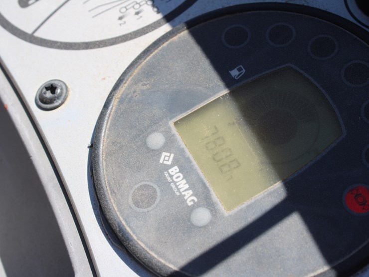 2014-bomag-bw120ad-image-7