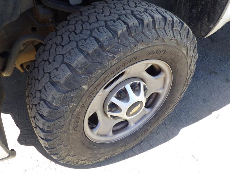 2013-chevrolet-2500hd-image-11