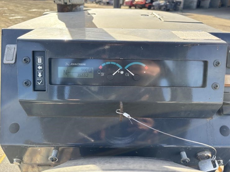 2018-deere-210lep-image-34