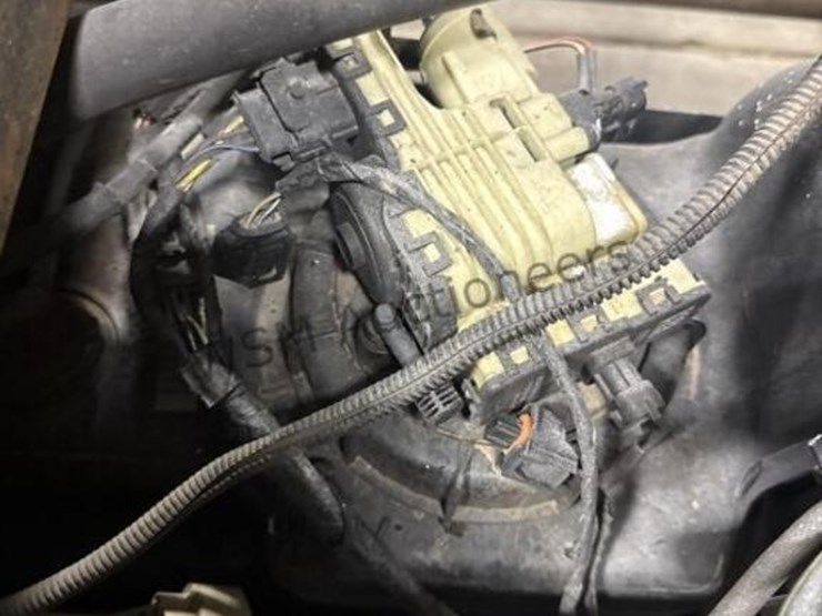 2014-ford-f550-image-35