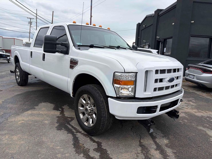 2010-ford-f350-image-1
