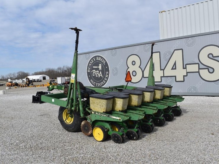 1990-john-deere-7240-image-28