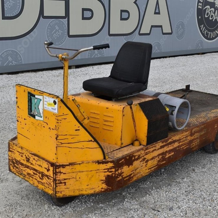 1996 UNITED TRACTOR 2500BL 42652