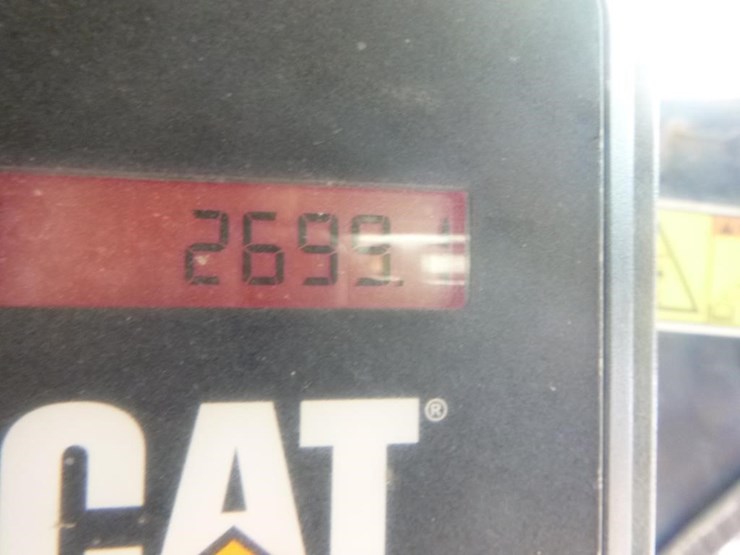 2009-caterpillar-246c-image-29