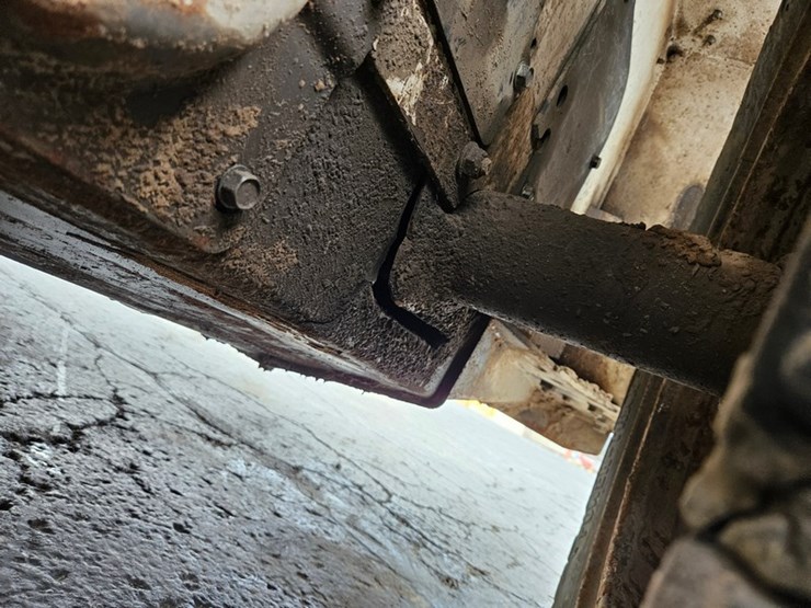 bobcat-s130-image-28