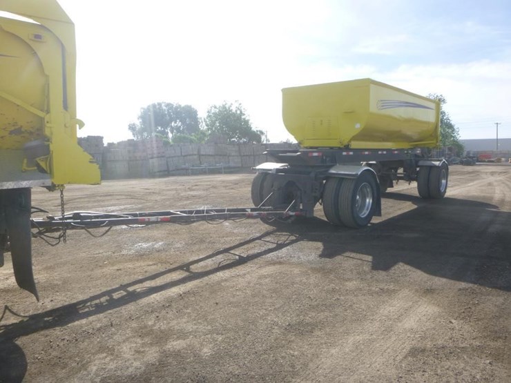 2014-peterbilt-388-image-36