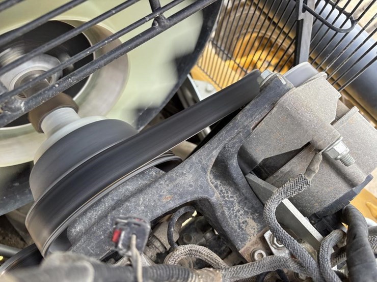 2019-deere-210lep-image-44