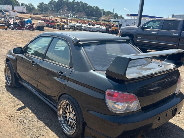 2004-subaru-impreza-awd-sedan-image-4