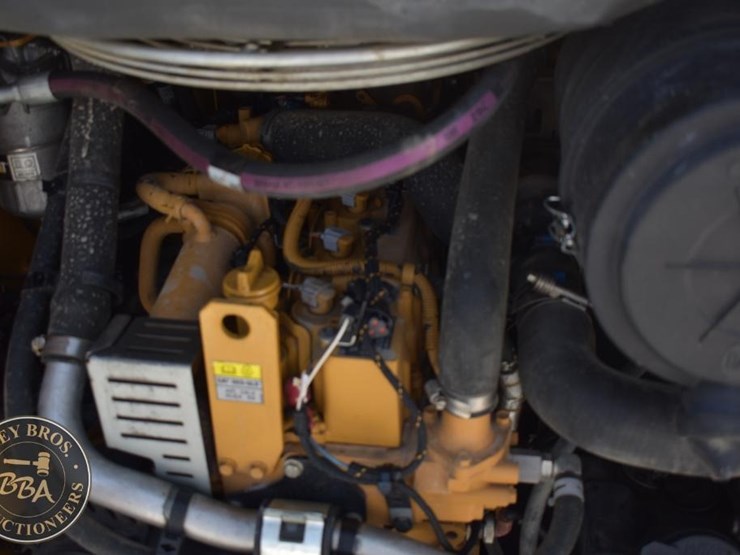 2023-caterpillar-259d3-image-28