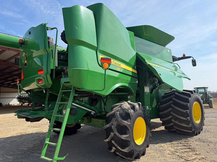 2014-john-deere-s670-image-96