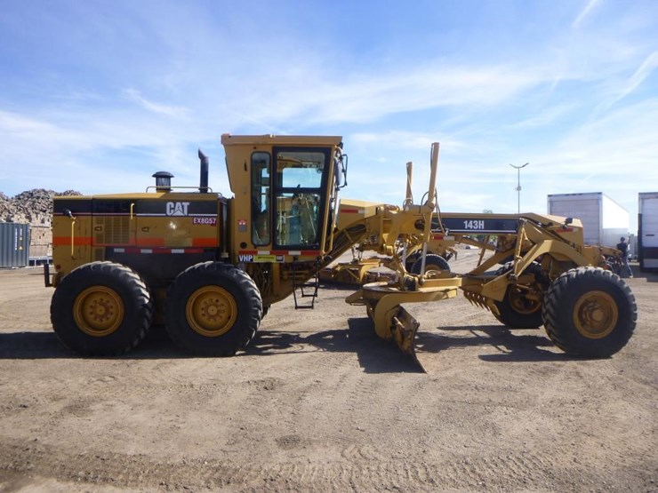 2005-caterpillar-143h-image-7