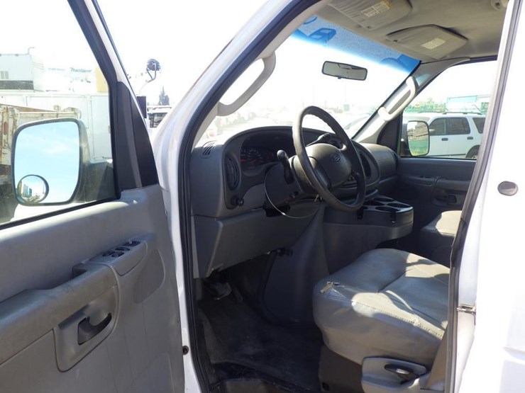 2008-ford-cargo-image-5