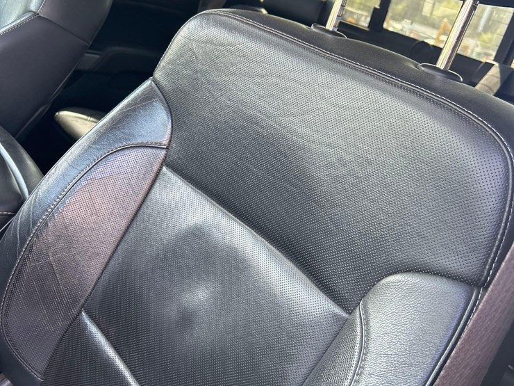 2015-chevrolet-silverado-ltz-2500hd-4x4-crew-cab-pick-up-truck-image-47