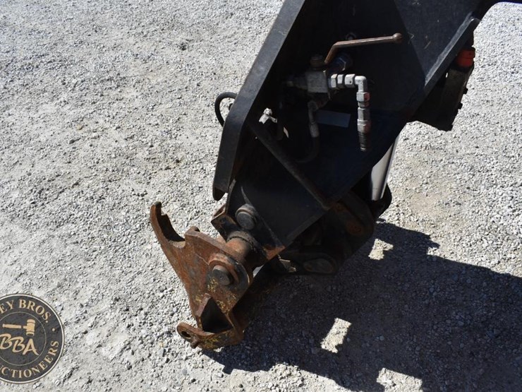 2013-manitou-mlt845-120-image-25