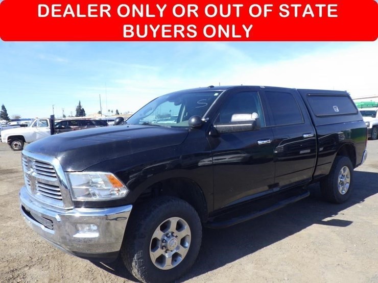 2016-dodge-3500-image-1