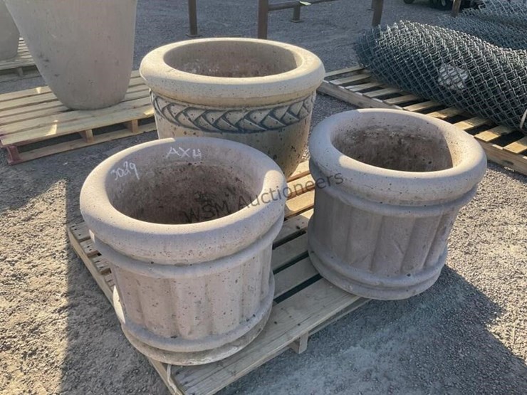 (3)-concrete-pots-image-1
