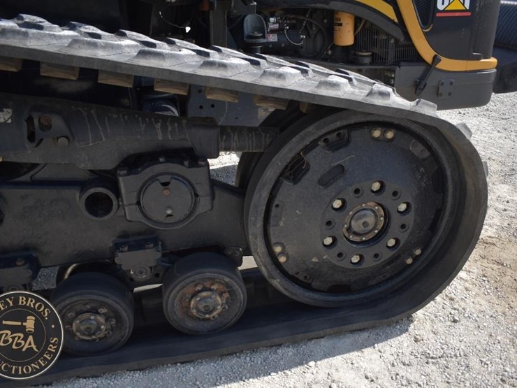 2004-challenger-mt765b-image-39