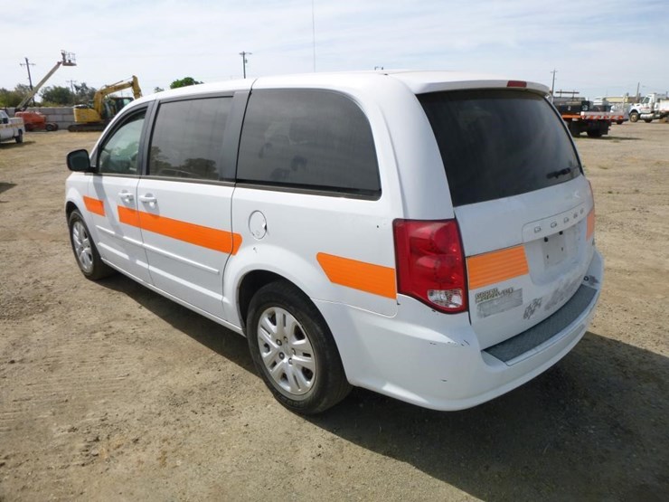 2014-dodge-grand-caravan-image-5