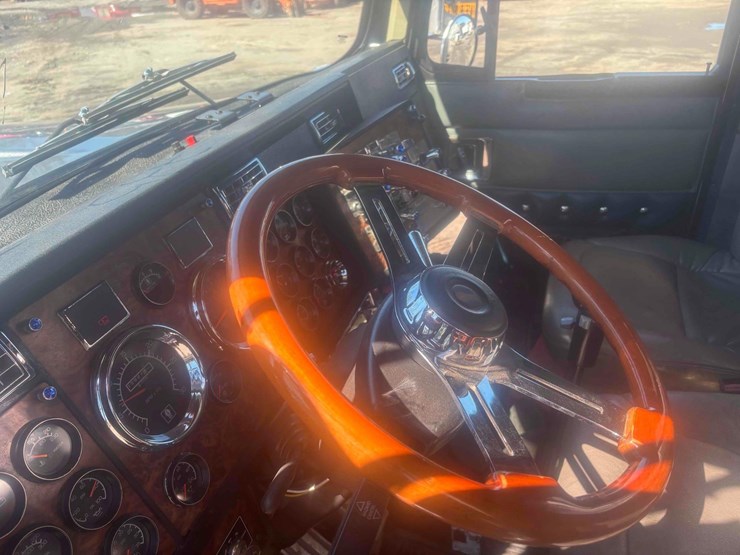 2000-kenworth-w900-image-19