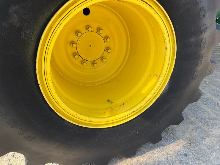 2014-john-deere-s670-image-27