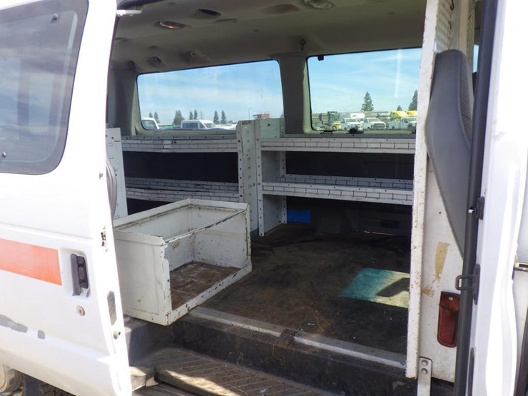 2004-ford-cargo-image-6