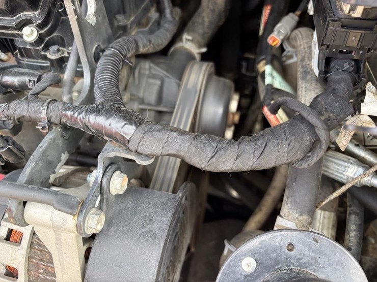 2017-bobcat-t650-image-40