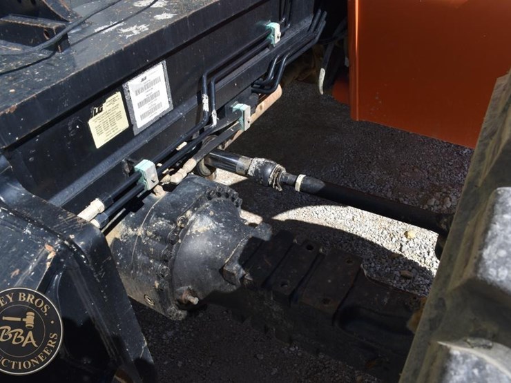 2014-jlg-g12-55a-image-37