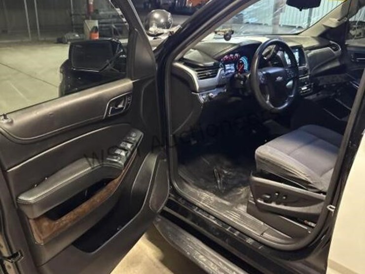 2019-chevrolet-tahoe-image-22