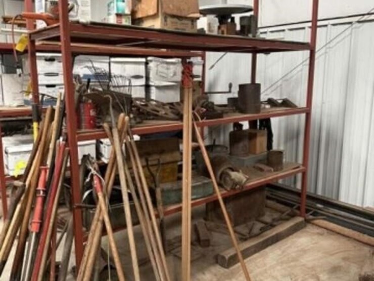 square-tubing-shelves-&-contents-image-9