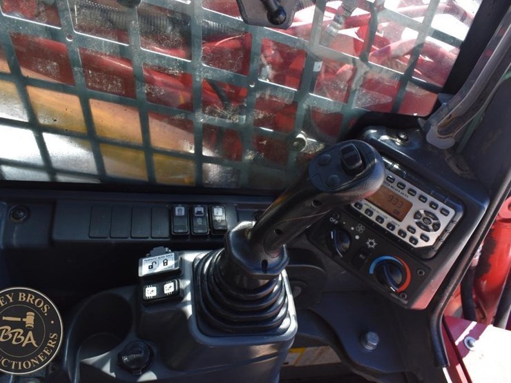 2020-takeuchi-tl8r2-image-48