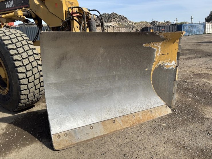 2006-caterpillar-143h-image-18