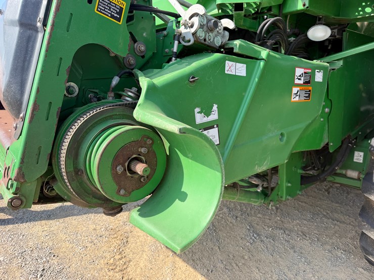 2014-john-deere-s670-image-30