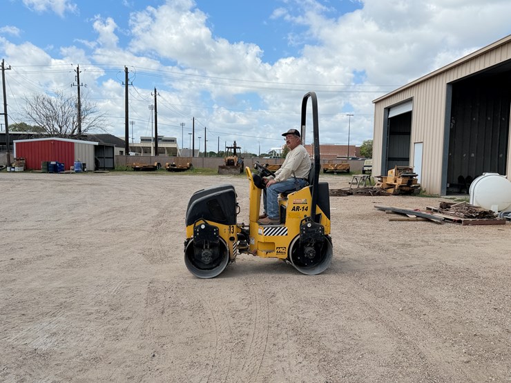 2015-multiquip-ar14h-image-1