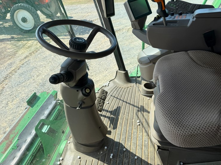 2014-john-deere-s670-image-160