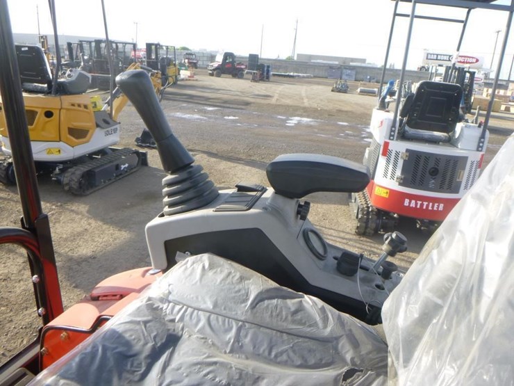 2026-tpm-18hs-hydraulic-excavator-image-23