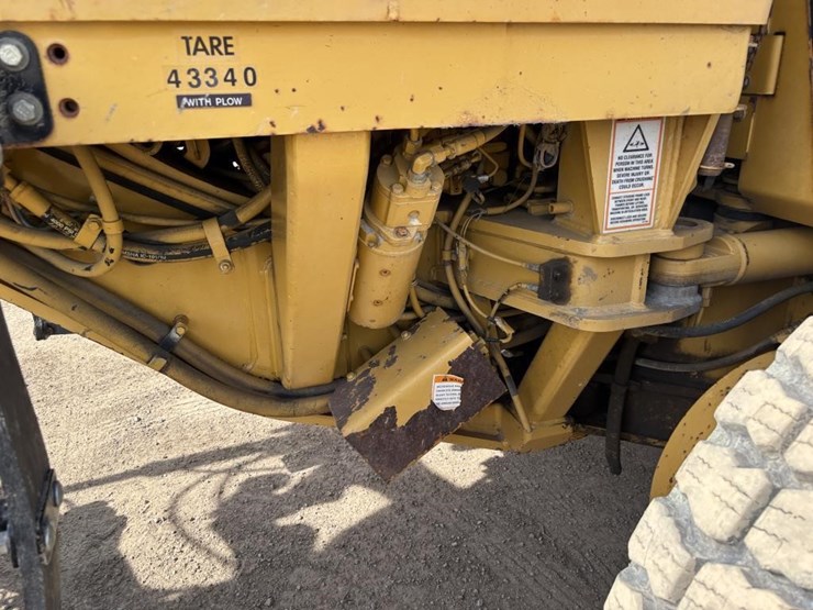 2006-caterpillar-143h-image-40