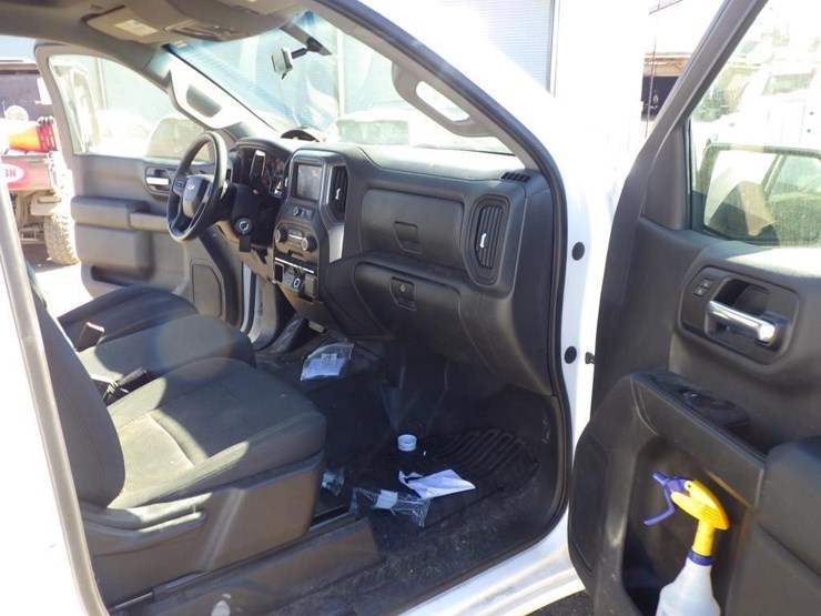 2020-chevrolet-1500-image-6