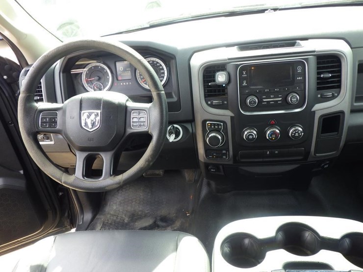 2017-dodge-1500-image-9