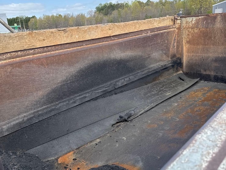 2015-caterpillar-ct660l-image-18