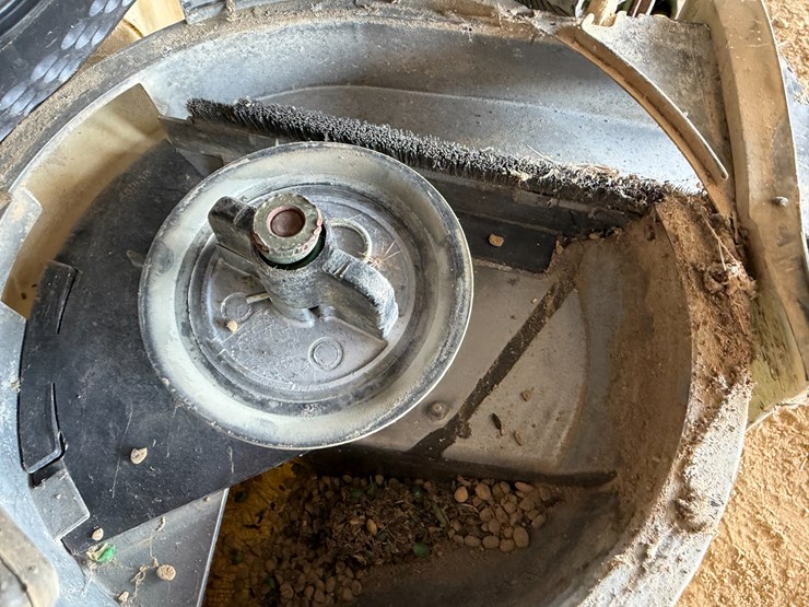 john-deere-7300-image-53