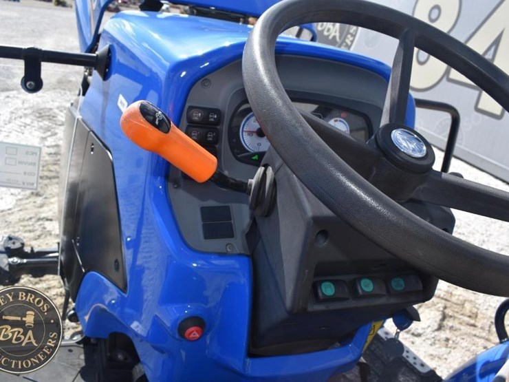 2023-new-holland-workmaster-120-image-40