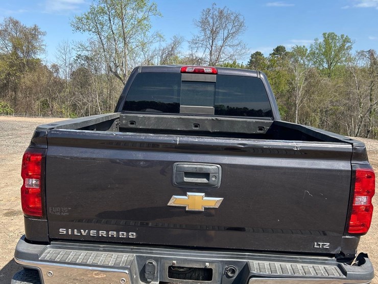 2015-chevrolet-silverado-ltz-2500hd-4x4-crew-cab-pick-up-truck-image-6