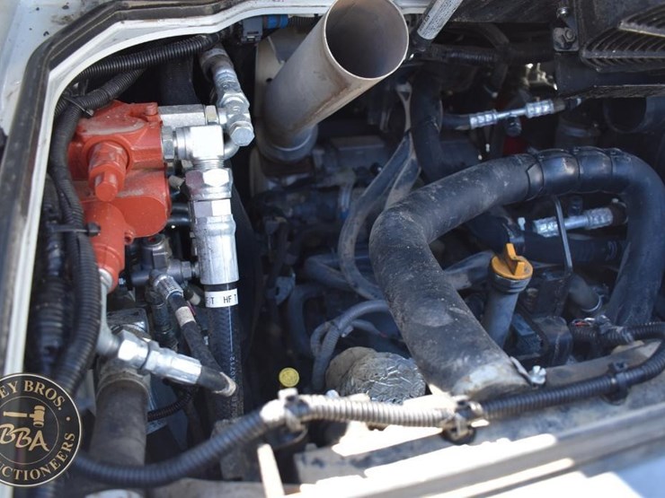 2020-takeuchi-tl8r2-image-34