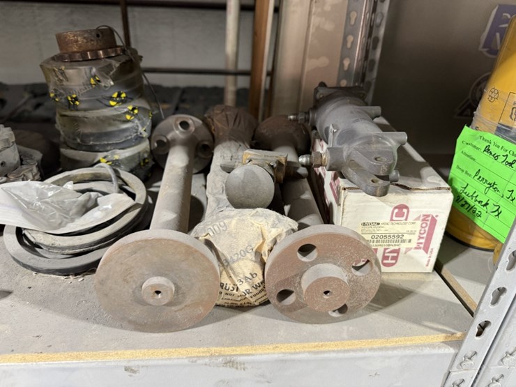 6-shelve-section-of-power-swivel-&-gd-tee-triplex-pump-parts-image-12