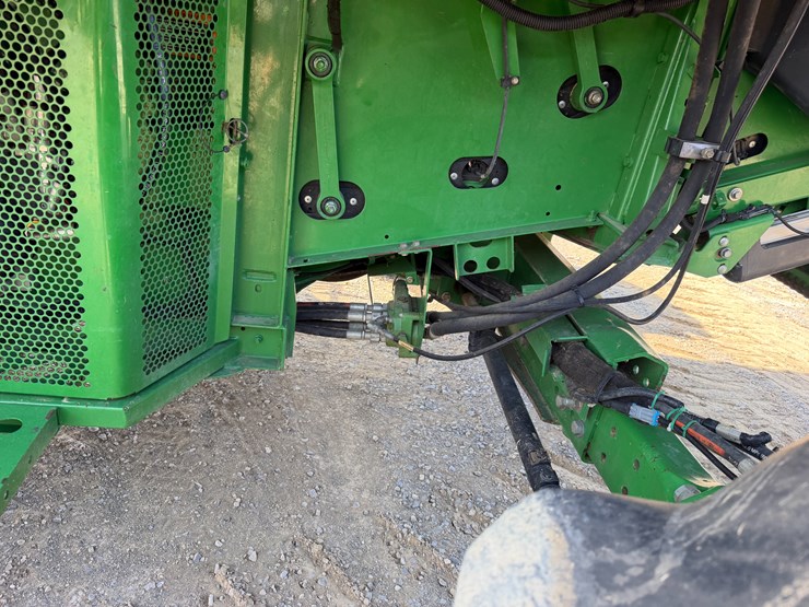 2014-john-deere-s670-image-14
